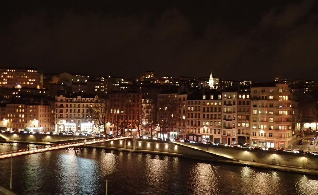 La "Pepite" Du Vieux Lyon Apartment Bagian luar foto