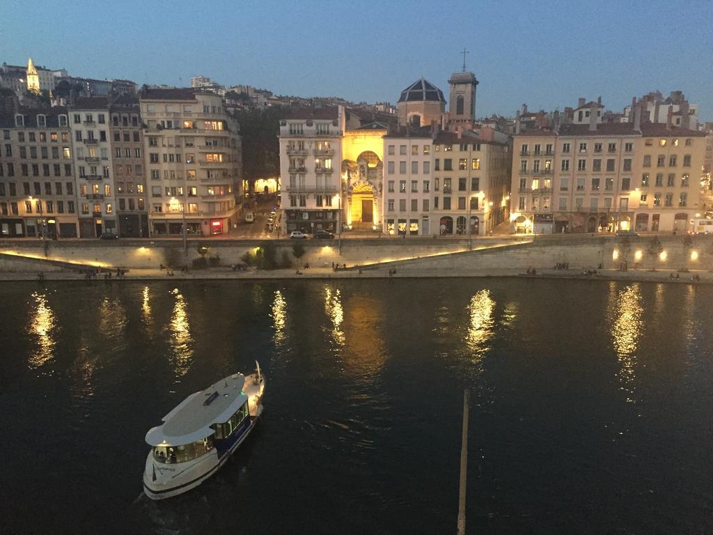 La "Pepite" Du Vieux Lyon Apartment Bagian luar foto